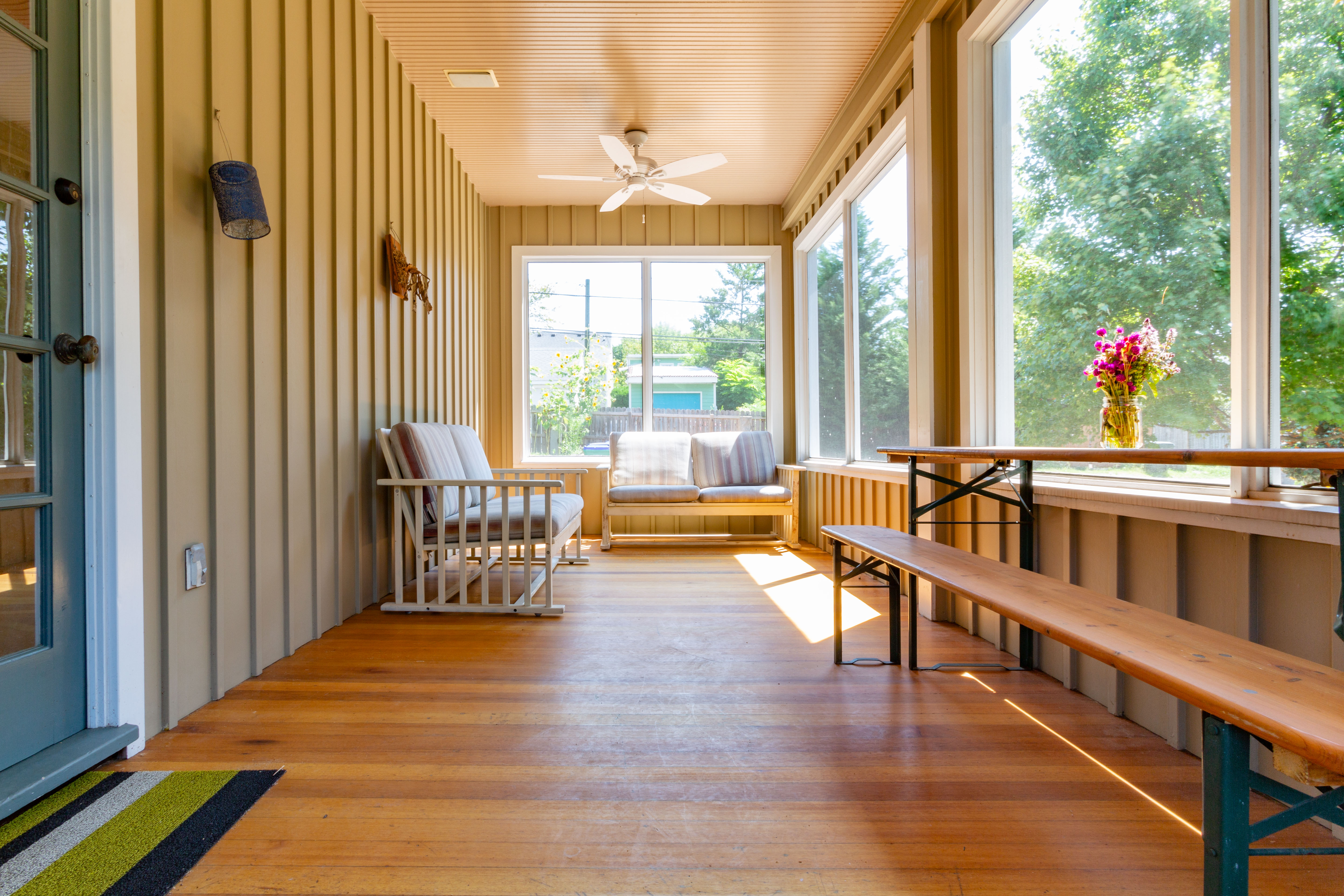 HISTORIC MEETS MODERN | OREGON HILL | $799,500